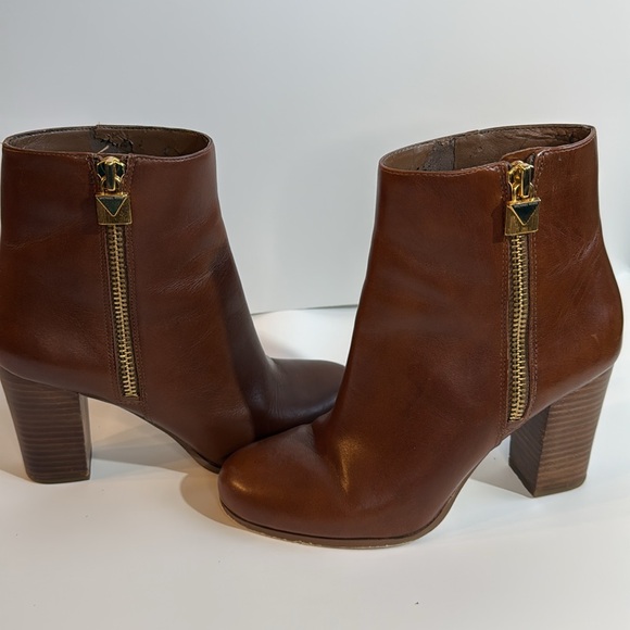 Micheal Kors Size 7 Leather Booties - Picture 8 of 9